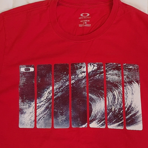 Men's Oakley "Big Wave" Large 100% Red & Blue Short Sleeve Cotton T-Shirt - Picture 2 of 4